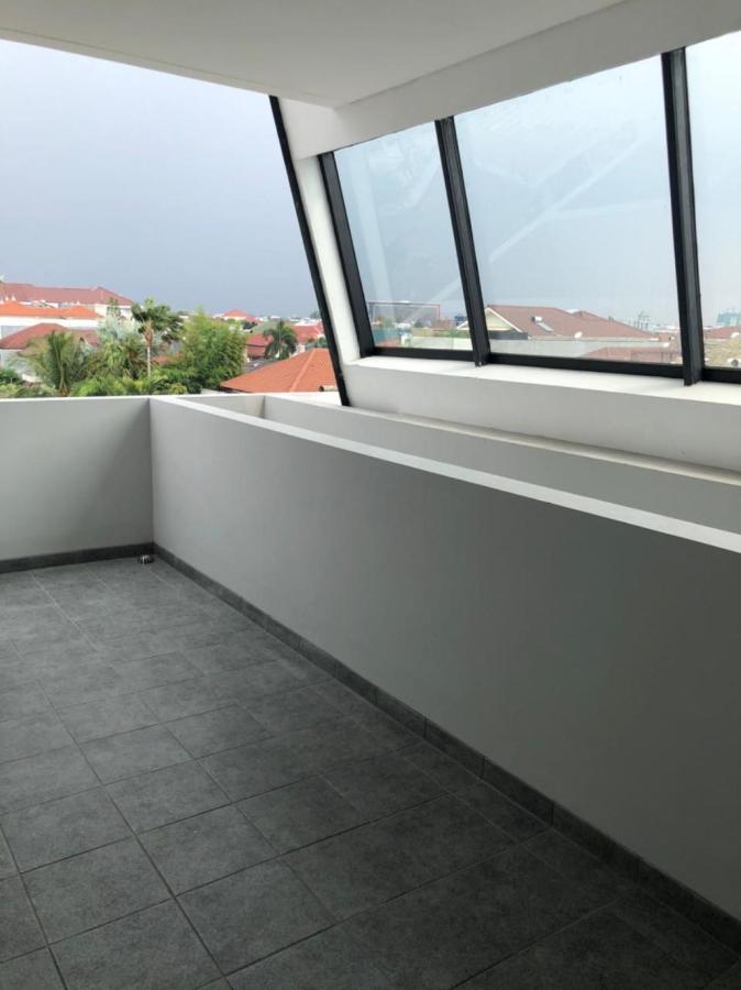 Hotel Cozy Puri Dżakarta Zewnętrze zdjęcie