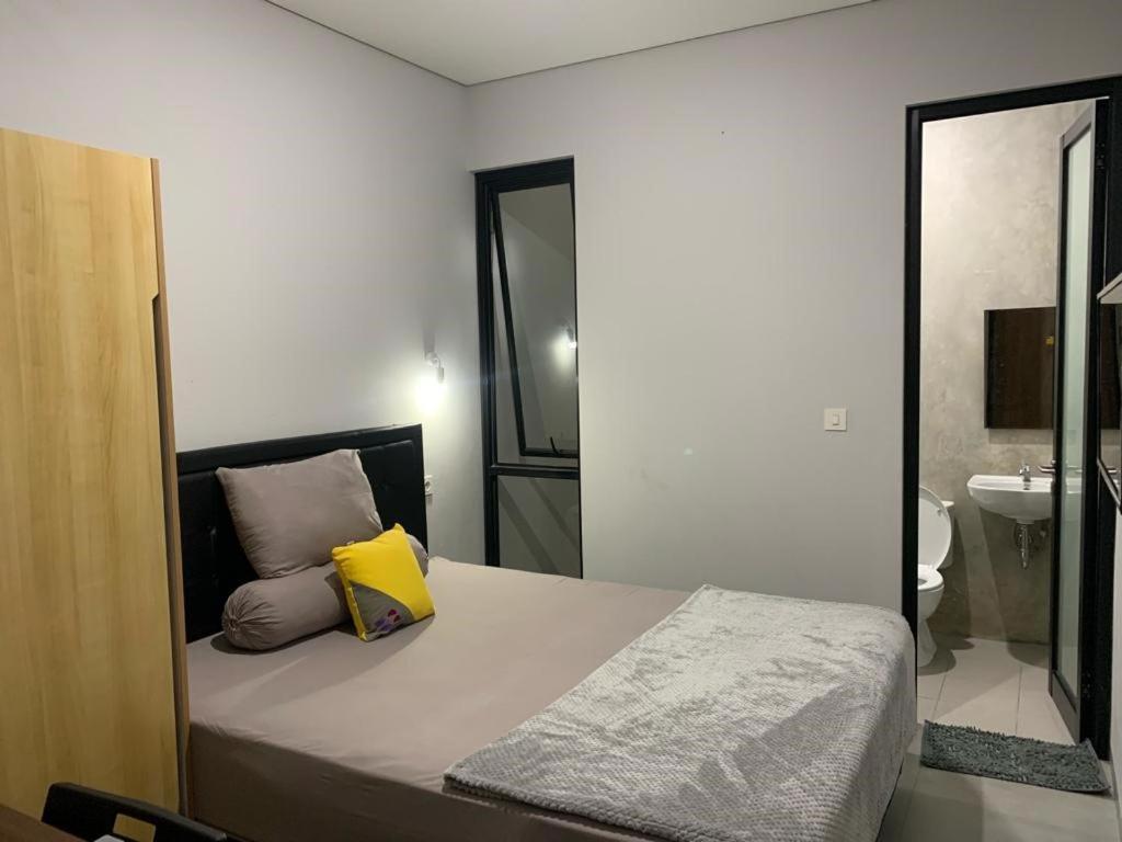 Hotel Cozy Puri Dżakarta Zewnętrze zdjęcie